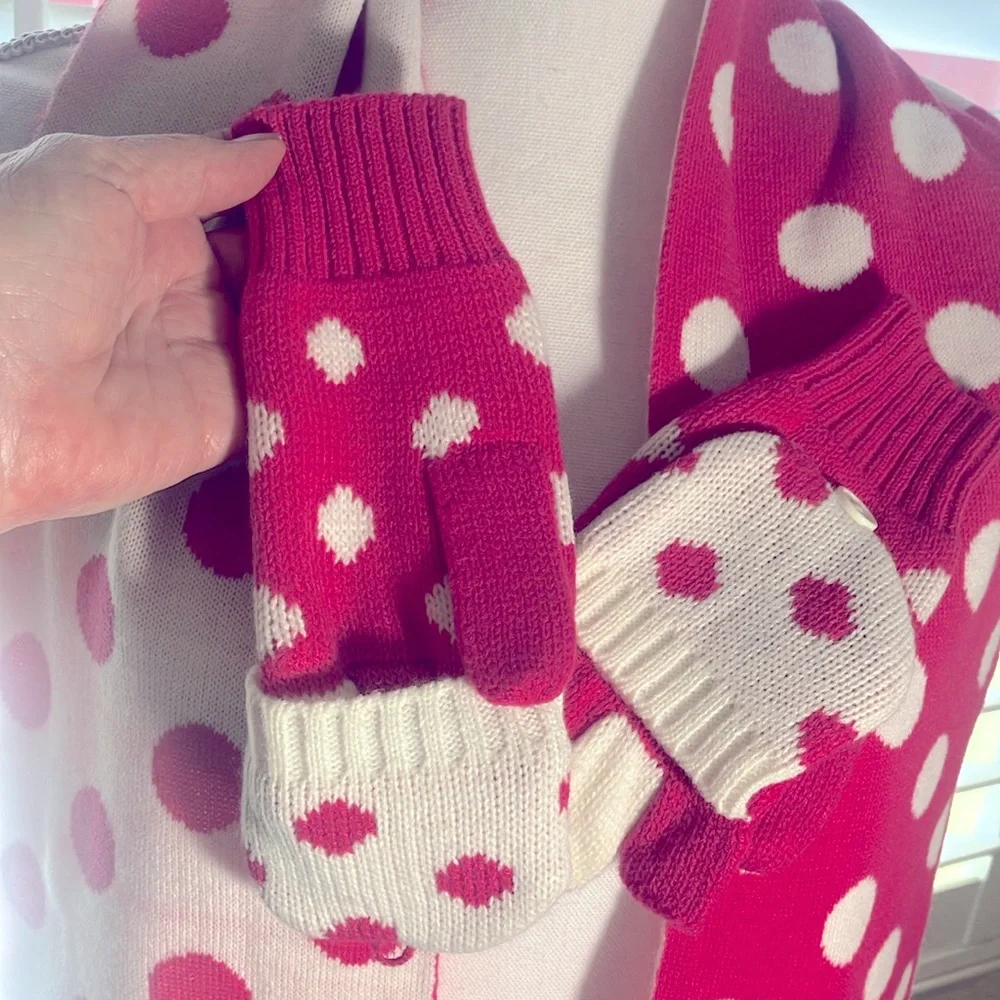 💗🧤Claire’s Pink & White Polka Dot Reversible Scarf and Mittens to Match O/S